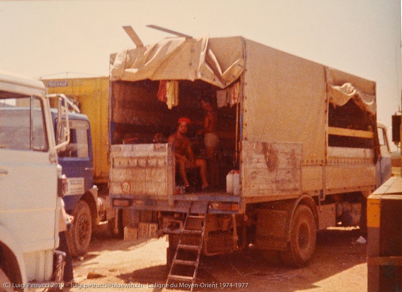 La ligne diu Moyen-Orient de 1974 à 1977
